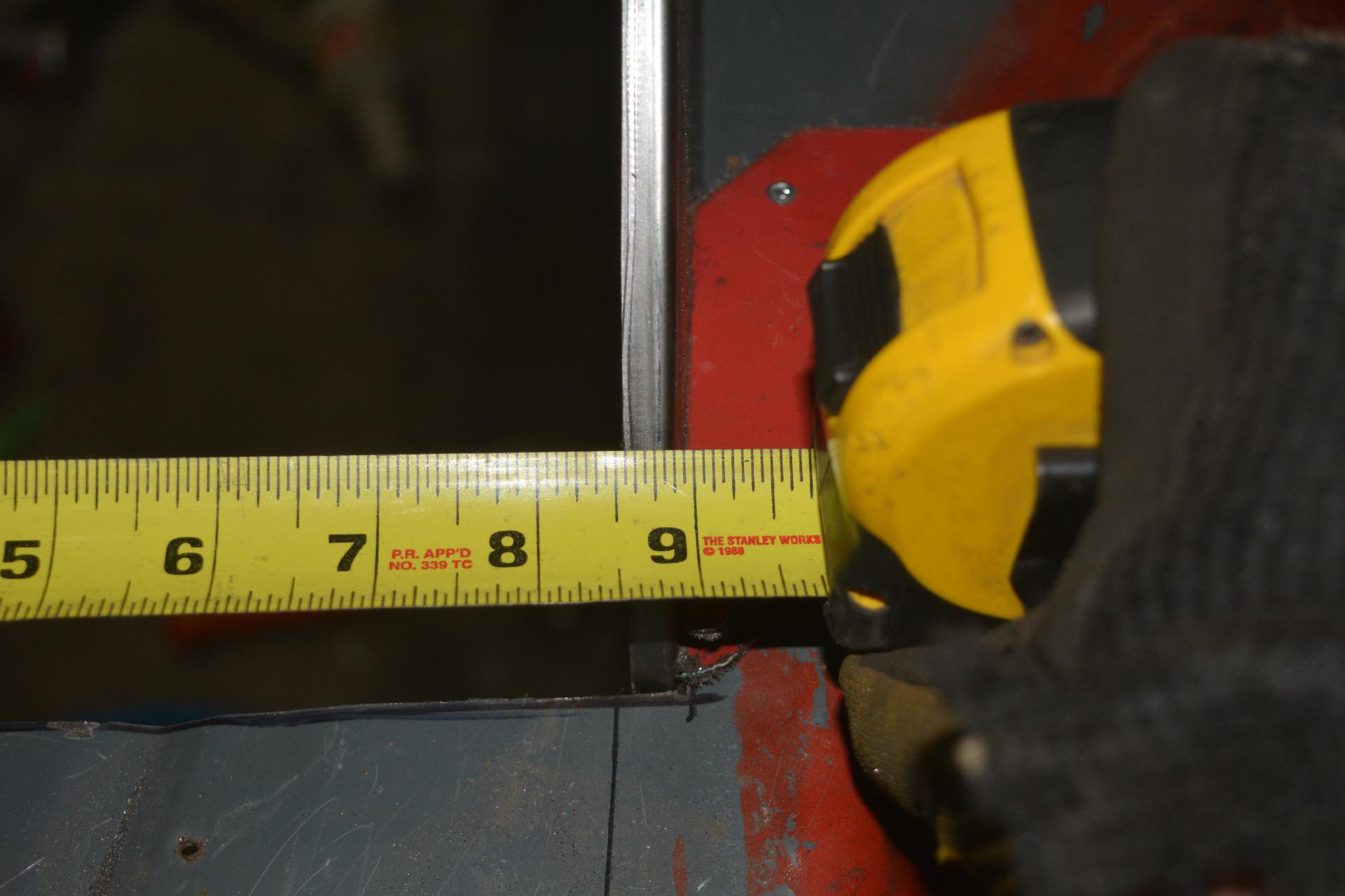 Measuring the tub width